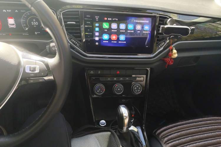 Used Volkswagen T-ROC 2021 280TSI DSG Two-Wheel Drive Comfort Connect Edition Audio And AC Panel