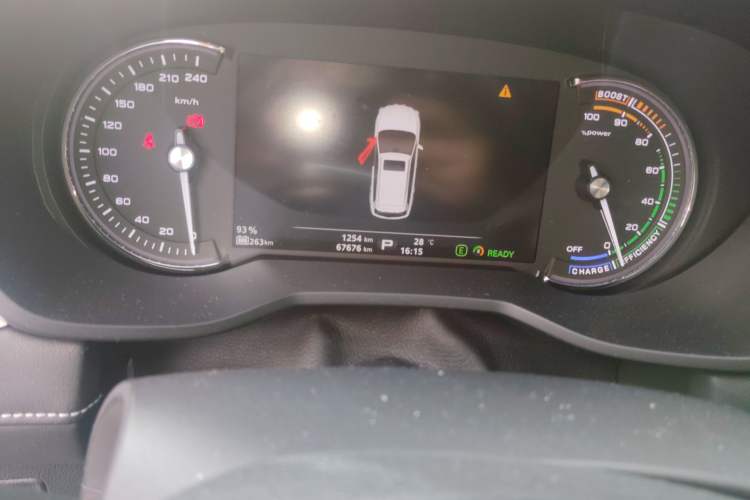 Used Roewe Ei5 2018 Internet Flagship Edition Odometer Close Up