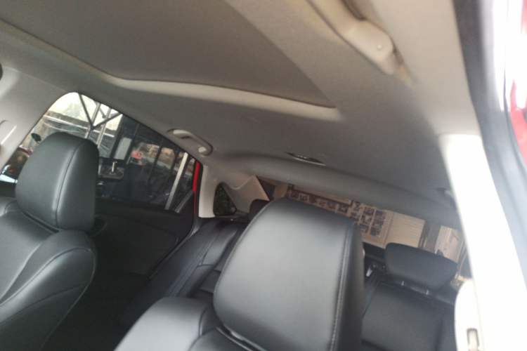 Used Honda Envix 2022 180TURBO CVT Comfort Version
