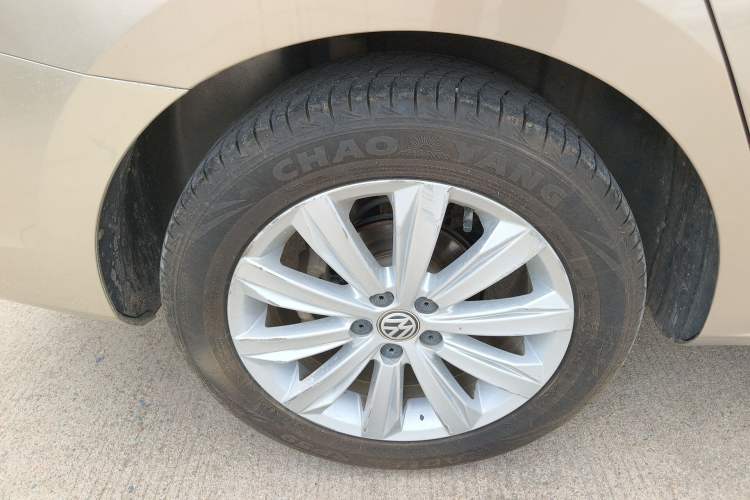 Used Volkswagen Bora 2018 1.5L Automatic Comfort Model Right Rear Wheel Hub