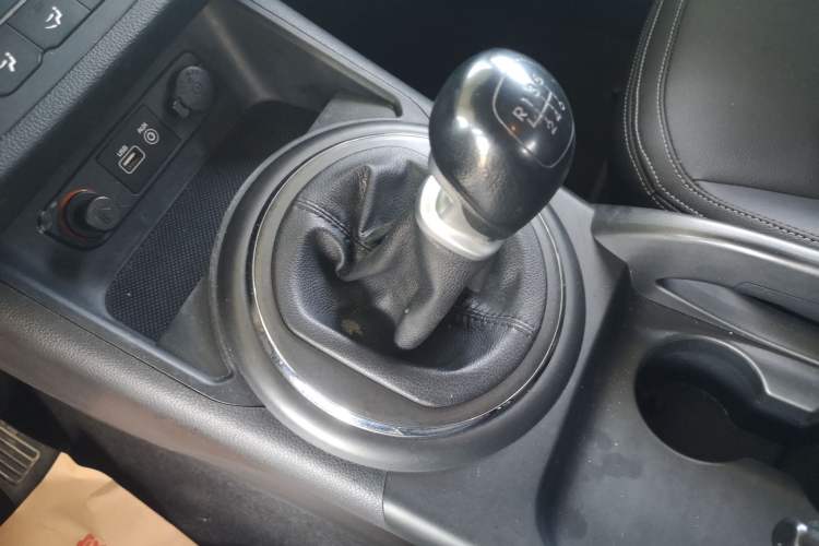 Used Kia Sportage R 2015 2.0L Manual Two-Wheel Drive GL Model