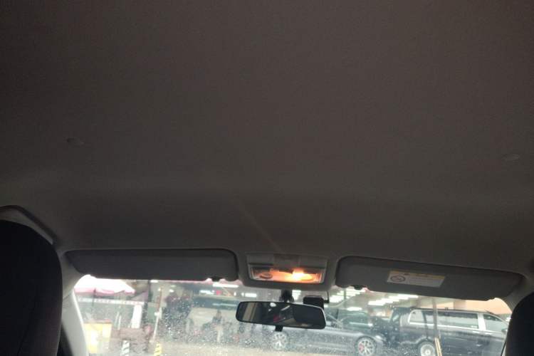 Used Toyota RAV4 2013 2.0L CVT Two-Wheel Drive Urban Edition Headliner