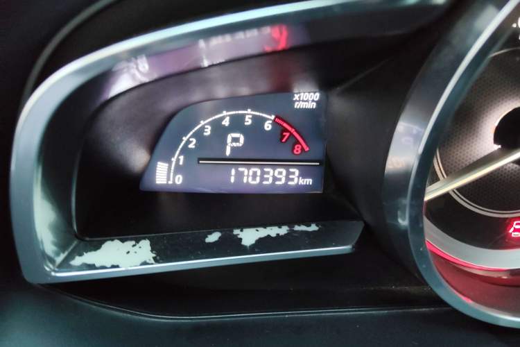 Used Mazda 3 Axela 2014 Sedan 1.5L Automatic Luxury Model