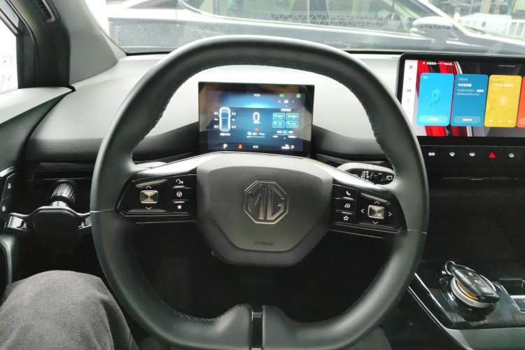 Used MG 4 EV 2023 415 km Range Sea-Faring Champion Edition Steering Wheel