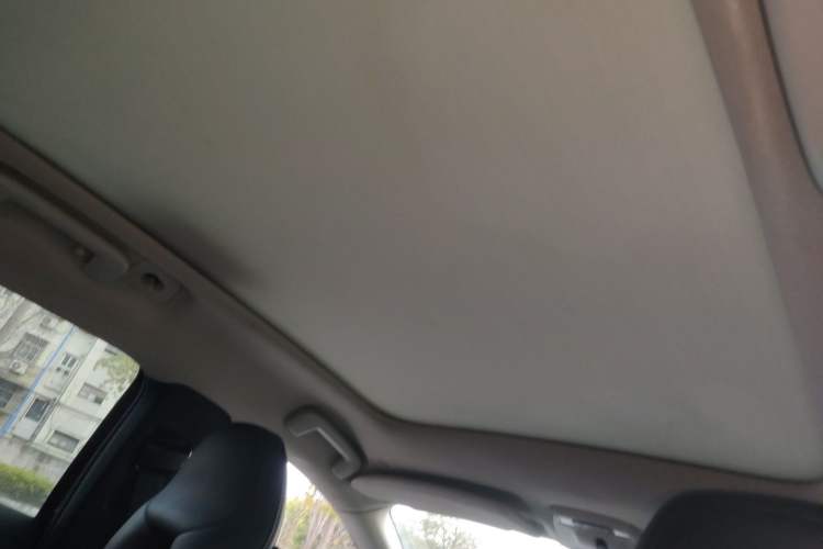 Used Volvo V40 2014 2.0T Zhiya Edition Headliner