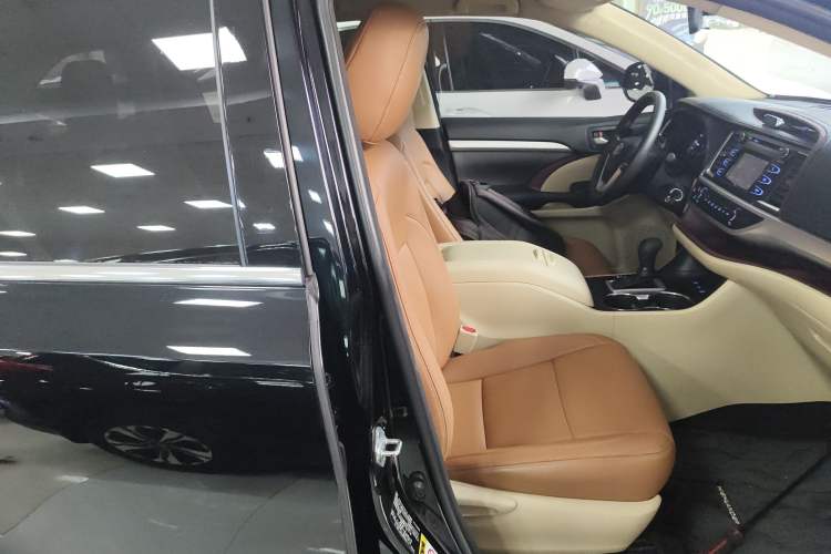 Used Toyota Highlander 2017 2.0T Four-Wheel Drive Elite Edition 7-Seater
