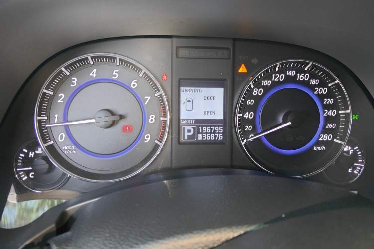 Used Infiniti QX70 2013 3.7L Supreme Edition