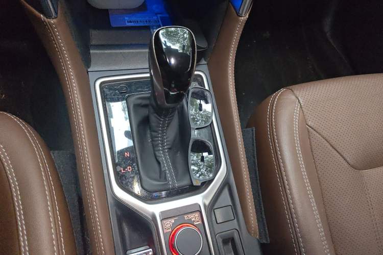 Used Subaru Forester 2019 2.0i e-Boxer Sport Edition EyeSight Gear Lever