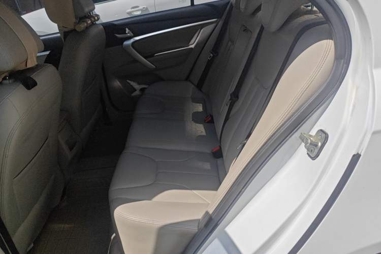 Used Geely Auto Emgrand 2016 Sedan 1.5L Manual Luxury Model