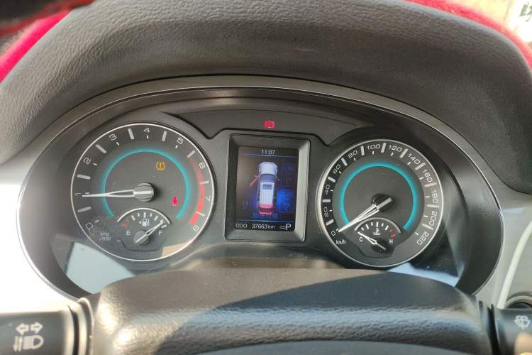 Used Haval H2 2015 1.5T Automatic Two-Wheel Drive Elite Edition Instrument Cluster