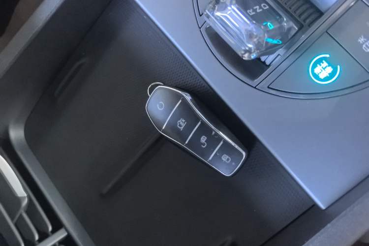 Used BYD Seal 06 New Energy 2024 DM-i 80KM Luxury Model
