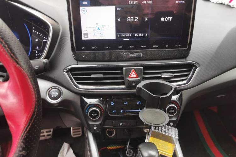 Used Hyundai Lafesta 2019 280TGDi Smart Speed Version China VI Standard Audio And AC Panel