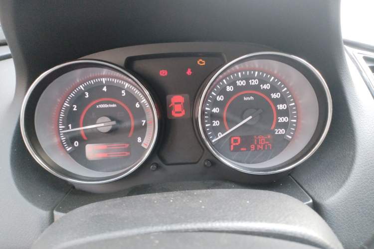 Used Bestune B50 2013 1.6L automatic luxury version Instrument Cluster