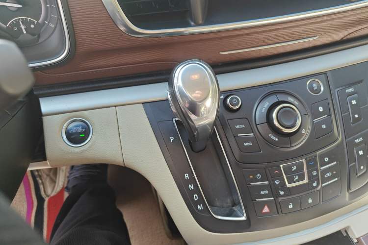 Used Buick GL8 2018 28T Prestige Version China VI Standard