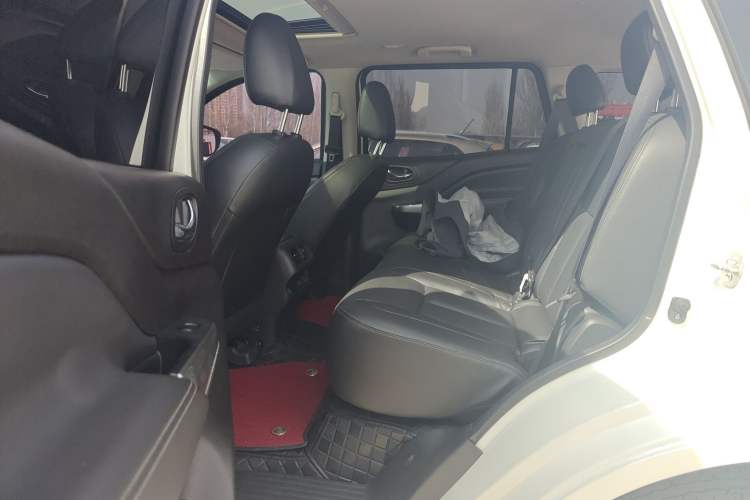 Used Nissan Terra 2020 2.5L XL Upper Automatic Two-Wheel Drive Luxury Edition