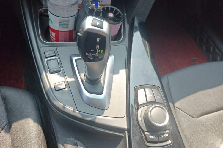 Used BMW 3 Series 2016 320Li Ambition Model
