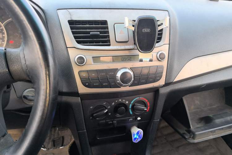 Used FAW Xiali 2012 N3 1.0L Hatchback Standard Model
