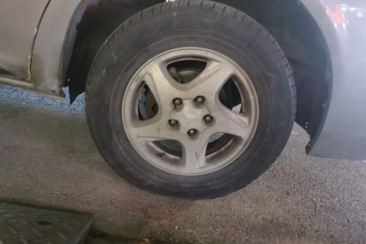 Used FORTHING Lingzhi 2012 Commercial Version 1.6L Special Offer Model
