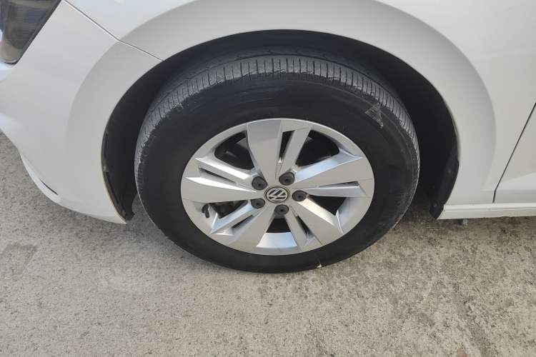 Used Volkswagen Polo 2019 Plus 1.5L Automatic Panoramic Enjoyment Edition Left Front Wheel Hub