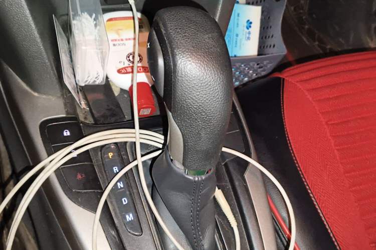 Used Chevrolet Malibu 2016 2.0L Automatic Comfort Edition Gear Lever