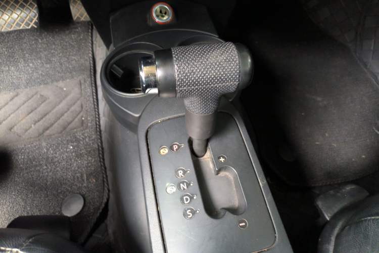 Used Volkswagen Beetle 2010 1.6 AT Gear Lever