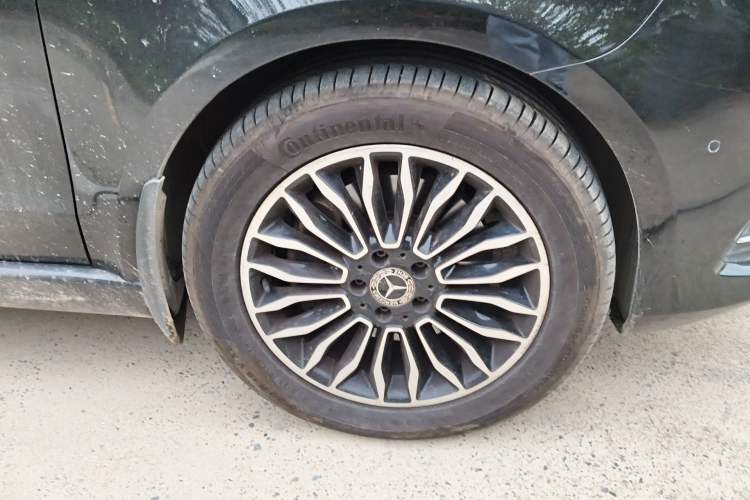 Used Mercedes-Benz V-Class 2018 V 260 L Prestige Extended Version China VI Right Front Wheel Hub