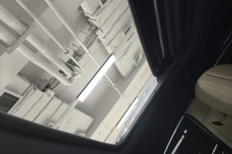 Used Toyota Sienna 2023 2.5L Hybrid Luxury Edition