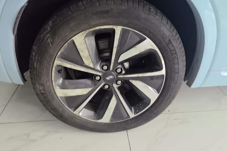 Used Li Auto ONE 2021 Extended-Range 6-Seater Version Right Rear Wheel Hub