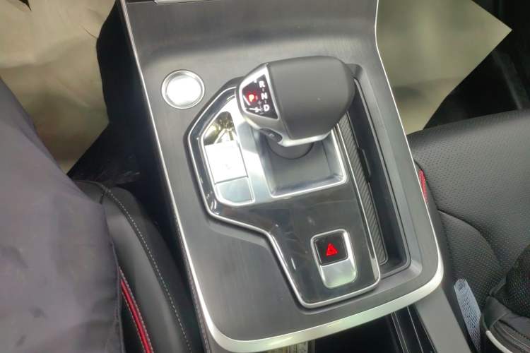 Used BAIC Beijing X7 2023 1.5TD DCT Premium+ Edition Gear Lever