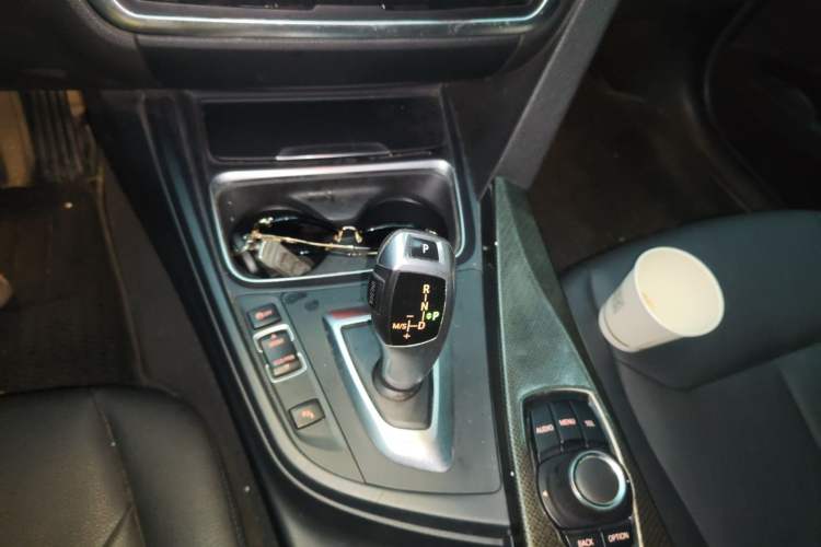 Used BMW 3 Series 2015 316Li Fashion Model Gear Lever