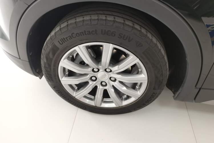 Used Cadillac XT4 2022 28T Two-Wheel-Drive Luxury Version
