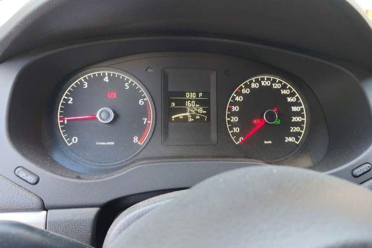 Used Volkswagen Sagitar 2012 1.6L Automatic Comfort Edition Odometer Close Up