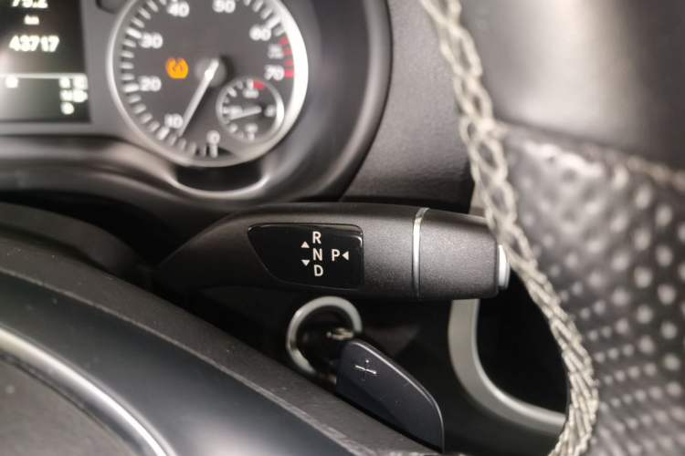 Used Mercedes-Benz Vito 2018 2.0T Business Version China VI Emission Standard
