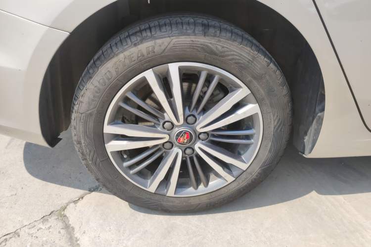 Used Roewe i5 2019 1.5L Automatic 4G Connected Langhao Edition