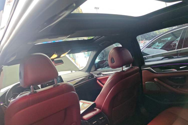 Used BMW 5 Series 2018 Restyled 530Li Luxury Edition M Sport Package
