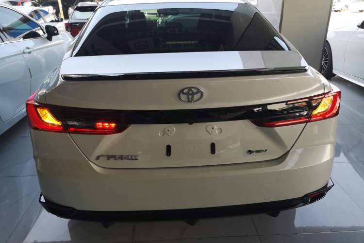 Used Toyota Camry 2026 Model Dual-Engine 2.0HSE Sport Lite Edition
