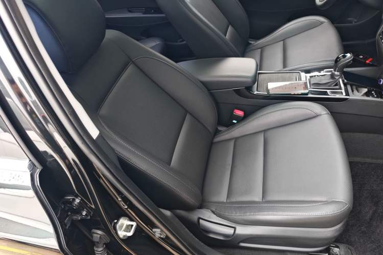 Used Hyundai Mistra 2014 1.8L Automatic Smart GLS Right Front Seat