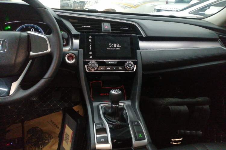 Used Honda Civic 2016 220TURBO Manual Luxury Edition Audio And AC Panel