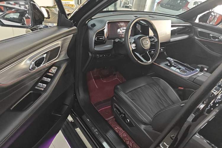 Used GAC Trumpchi GS8 2022 Linghang Series 2.0 TGDI Two-Wheel-Drive Luxury Smart Connectivity Version (7 Seats) Driver Seat