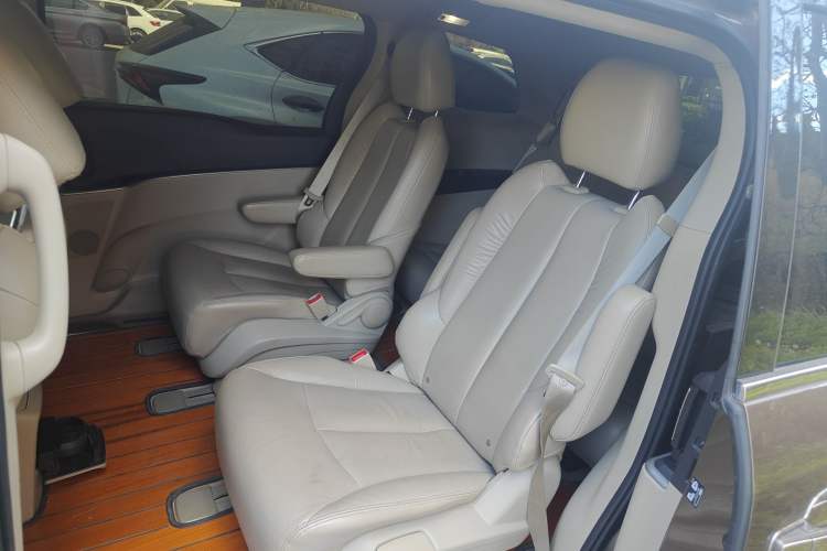 Used Buick GL8 2014 3.0L GT Luxury Business Haoya Edition