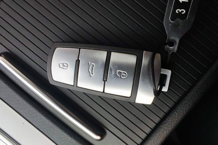 Used Volkswagen Magotan 2013 1.8TSI Prestige Model
