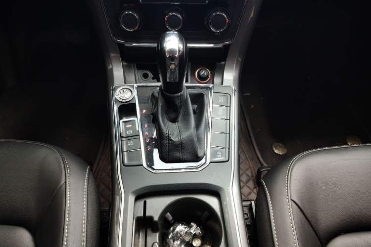 Used Volkswagen Passat 2017 280TSI DSG Luxury Edition
