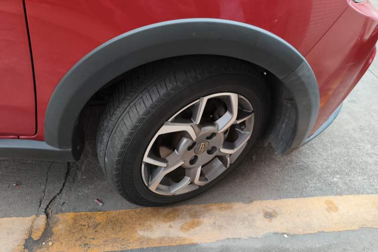 Used Geely Auto Vision X1 2017 1.3L Automatic Player Edition Right Front Wheel Hub