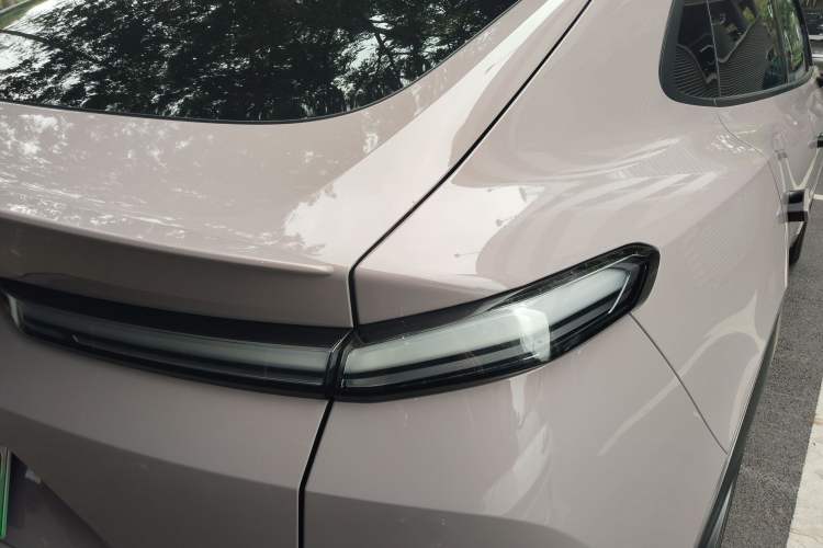 Used ONVO L60 2024 60 kWh Rear-Drive Version