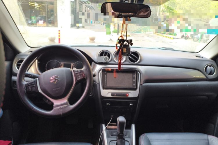 Used Suzuki Vitara 2016 1.4T Automatic 4x4 Flagship Model Center Console