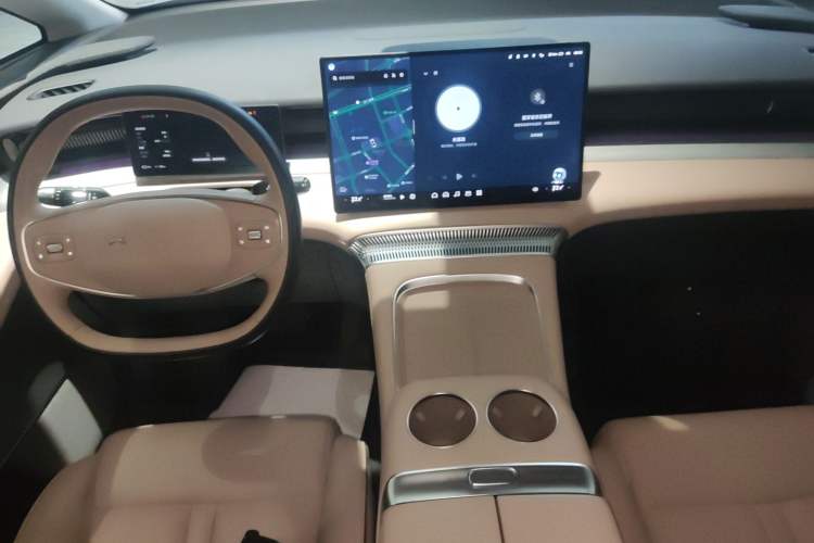 Used XPeng X9 2024 640 All-Wheel Drive High-Performance Max
