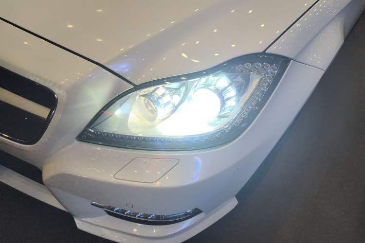 Used Mercedes-Benz CLS 2012 CLS 300 CGI Left Front Headlight