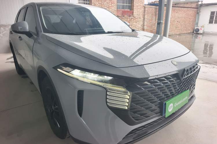 Used Venucia V 2021 260T Idol Edition