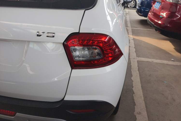 Used Brilliance V3 2015 1.5L Automatic Smart Version
