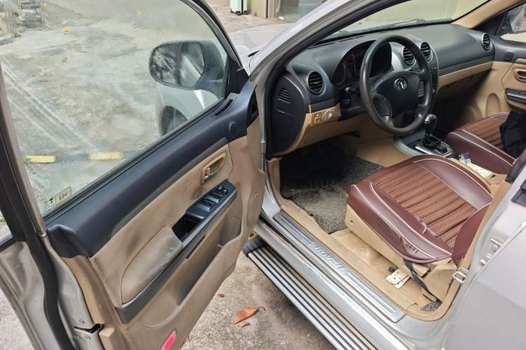 Used Haval H5 Classic 2011 European-style Version Green Quiet 2.0T Automatic 2WD Comfort Model